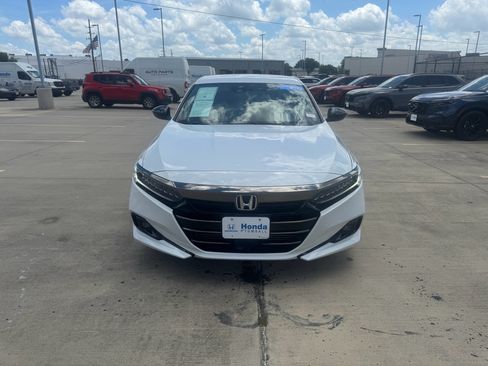 Certified 2022 Honda Accord Sport image 3