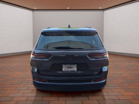 Used 2023 Jeep Grand Cherokee L Laredo AWD/4WD image 6
