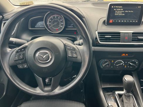 Used 2016 MAZDA MAZDA3 i Sport FWD image 14