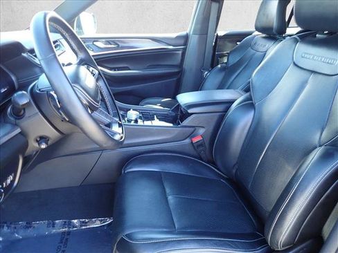 Used 2023 Jeep Grand Cherokee Overland w/ Adv Protech Group III image 13