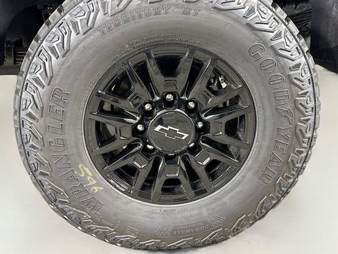 New 2026 Chevrolet Silverado 2500 ZR2 AWD/4WD image 33