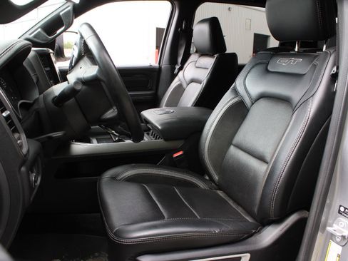 Used 2022 RAM 1500 Laramie AWD/4WD image 17