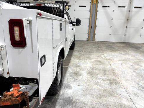 Used 2018 Ford F250 XL w/ Power Equipment Group image 10