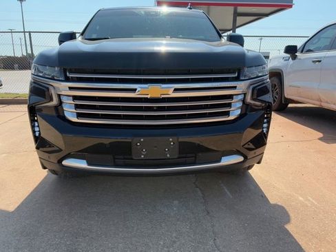 Used 2023 Chevrolet Tahoe High Country AWD/4WD image 1