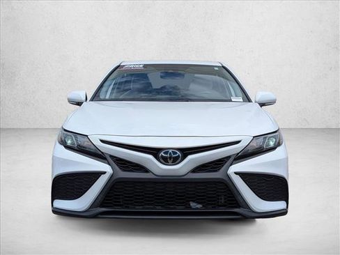 Used 2024 Toyota Camry SE w/ Convenience Package image 2