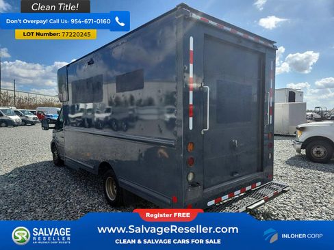 Used 2021 Ford Transit 350 DRW RWD image 3