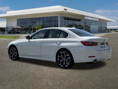 Certified 2025 BMW 330i Sedan RWD image 8