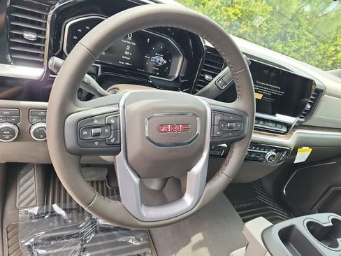 New 2026 GMC Sierra 1500 SLE w/ Max Trailering Package AWD/4WD image 17