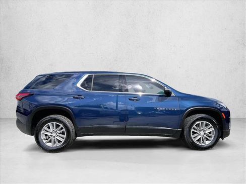 Used 2023 Chevrolet Traverse LT FWD image 5