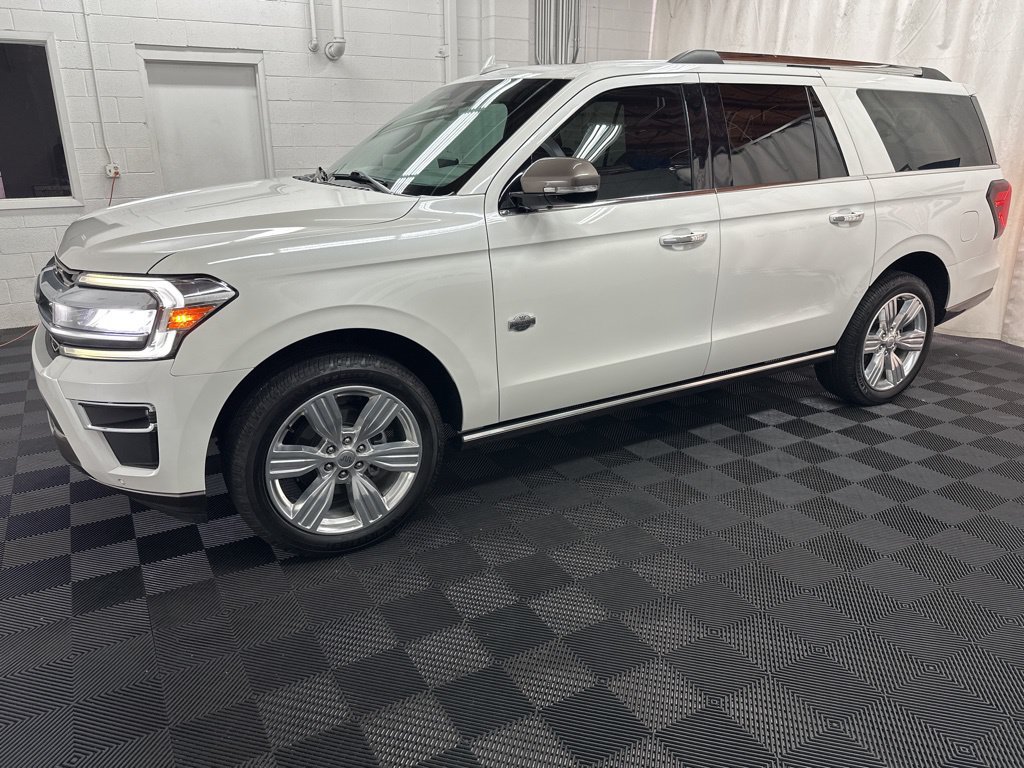 Used 2024 Ford Expedition Max King Ranch AWD/4WD image 2