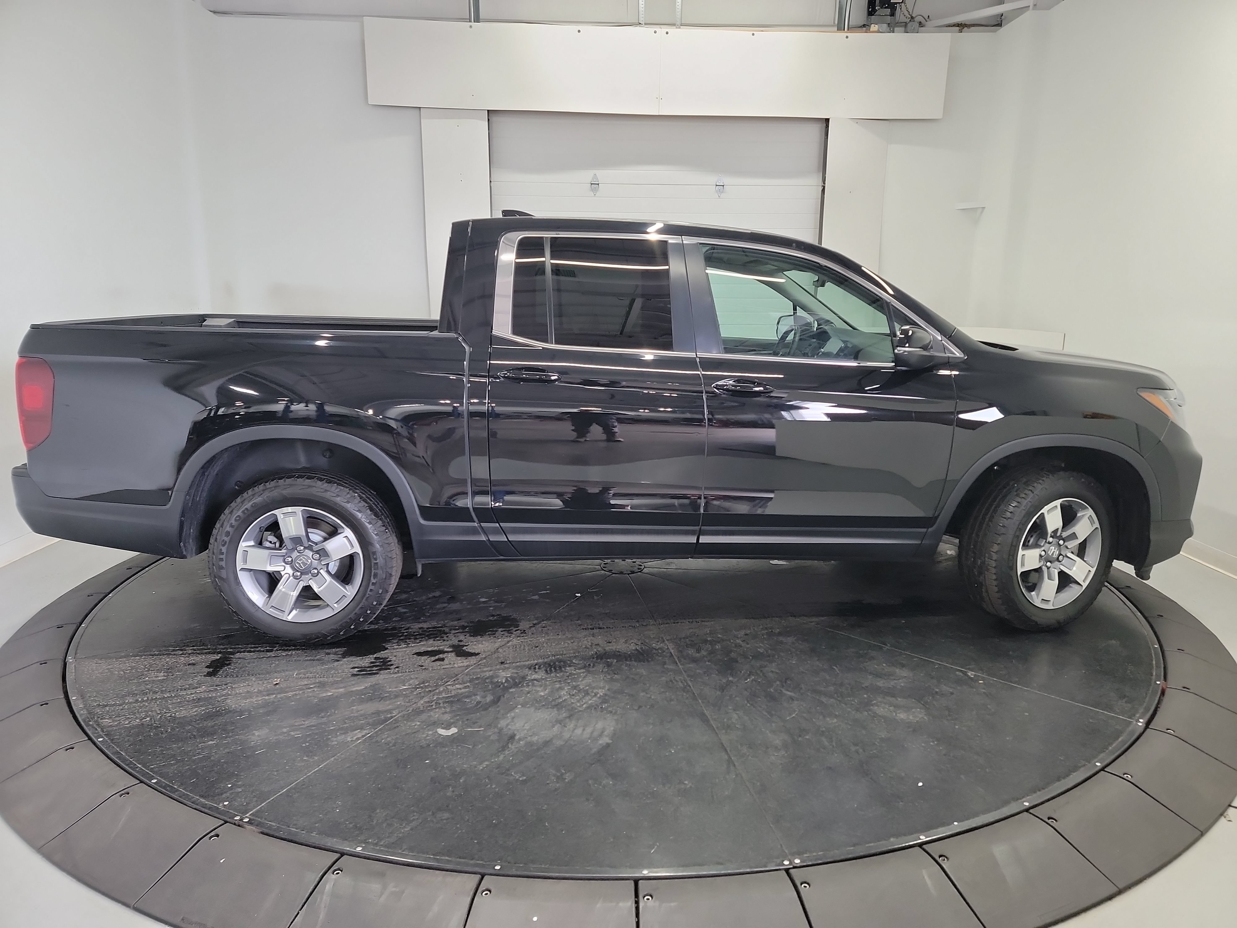 Used 2025 Honda Ridgeline RTL image 11