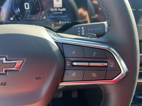 New 2026 Chevrolet Equinox LT w/ Midnight Edition FWD image 18