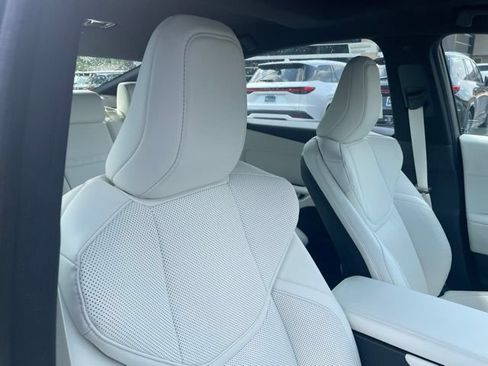 New 2026 Lexus ES 500e AWD/4WD image 18