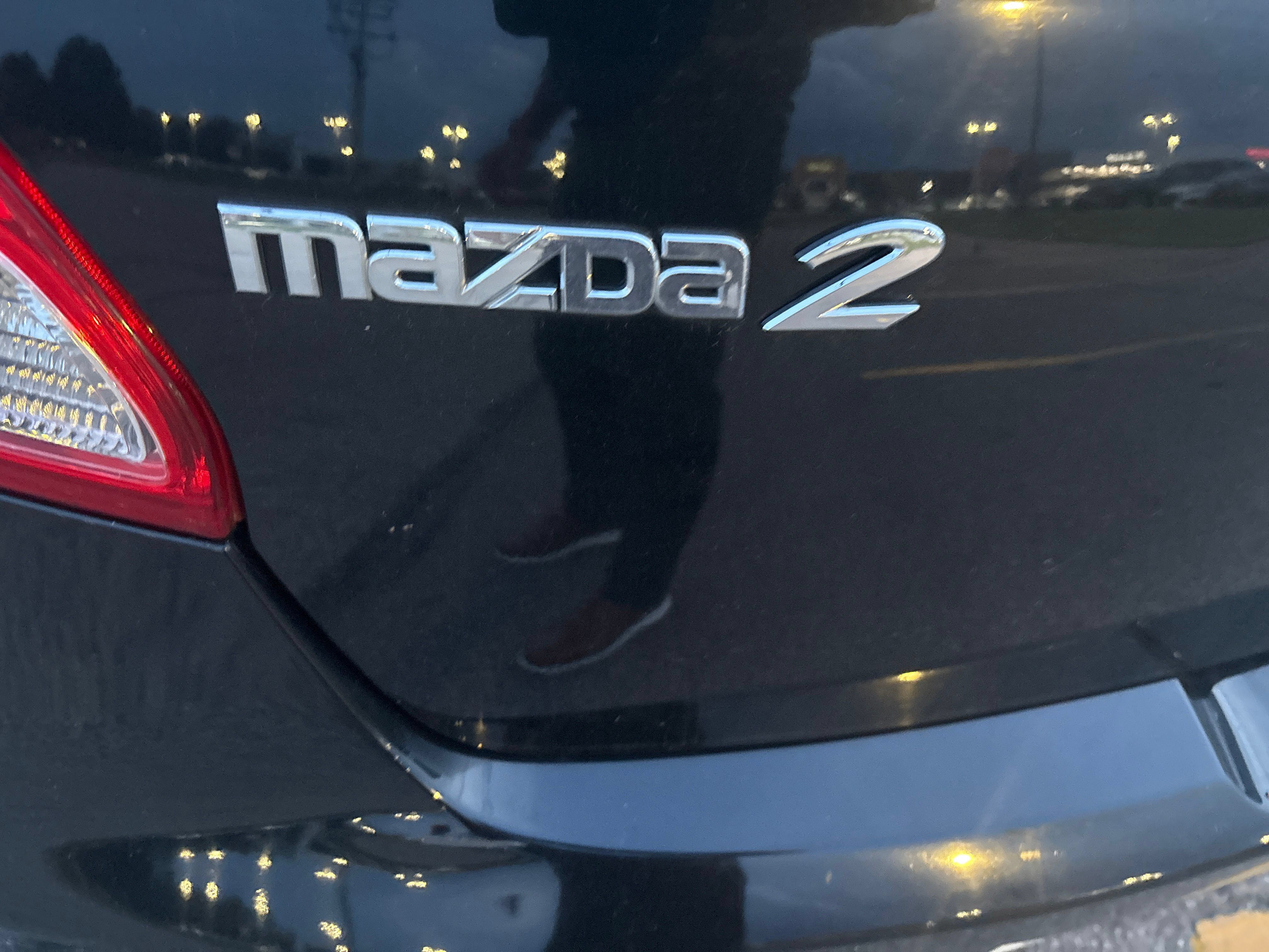 Used 2012 MAZDA MAZDA2 Sport FWD image 17