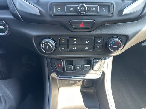 Used 2019 GMC Terrain SLE w/ LPO, Floor Liner Package AWD/4WD image 22