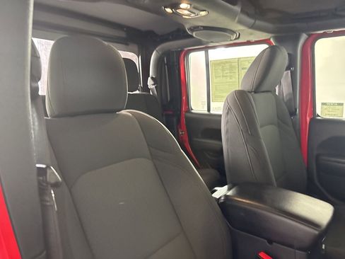 Used 2023 Jeep Gladiator Sport image 26