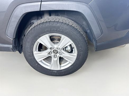 Used 2021 Toyota RAV4 XLE AWD/4WD image 35