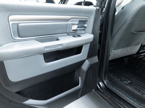 Used 2018 RAM 2500 Big Horn image 37