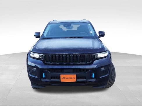Used 2023 Jeep Grand Cherokee 30th Anniversary AWD/4WD image 12