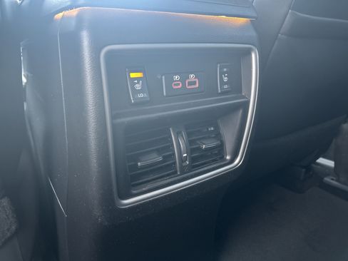 Used 2019 Nissan Murano Platinum w/ Cargo Package image 27