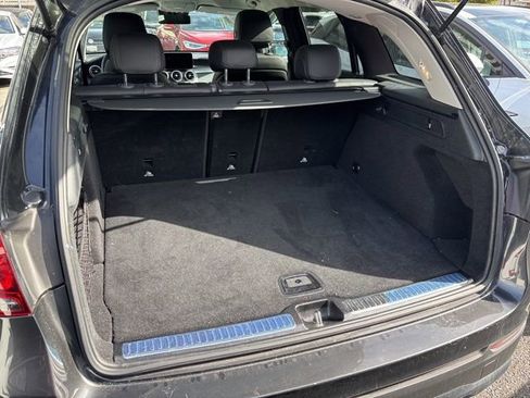 Used 2022 Mercedes-Benz GLC 300 4MATIC image 11