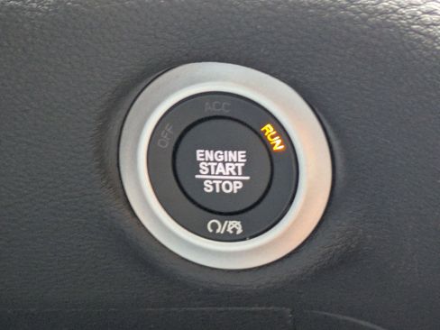 New 2026 Chrysler Pacifica Pinnacle image 17