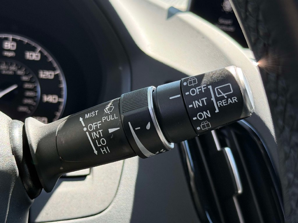 Certified 2025 Acura RDX SH-AWD image 32