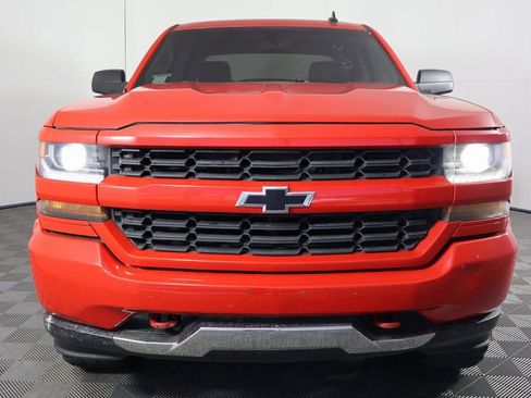 Used 2018 Chevrolet Silverado 1500 Custom image 2