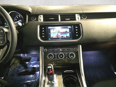 Used 2016 Land Rover Range Rover Sport HSE image 23