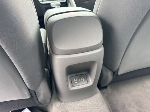 Used 2024 Hyundai Elantra SEL FWD image 11
