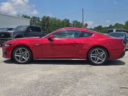Used 2024 Ford Mustang GT Premium RWD image 2