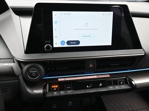 Used 2025 Toyota Prius XLE image 25