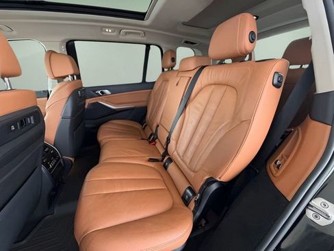 Used 2022 BMW X7 xDrive40i w/ Executive Package image 39
