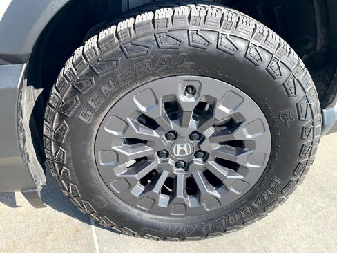 Certified 2026 Honda Passport TrailSport image 5