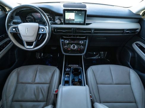 Used 2020 Lincoln Corsair AWD w/ Premium Package image 13