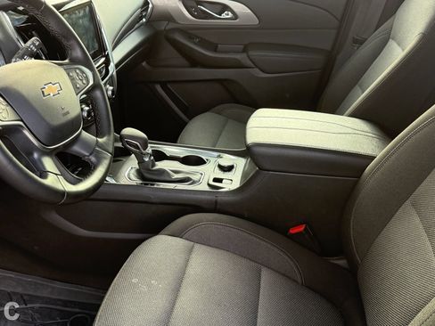 Certified 2023 Chevrolet Traverse LT FWD image 15