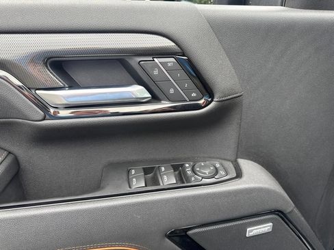 Certified 2025 GMC Sierra 2500 AT4 w/ AT4 Premium Plus Package AWD/4WD image 23