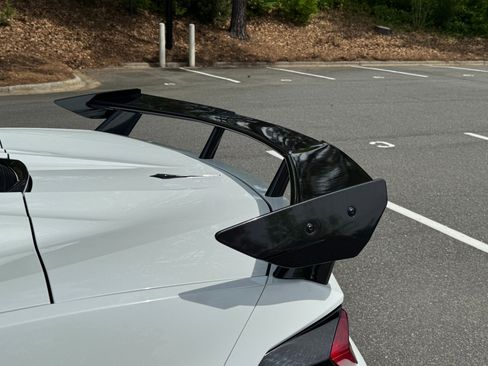 Used 2021 Chevrolet Corvette Stingray Premium Conv w/ Z51 Performance Package RWD image 24