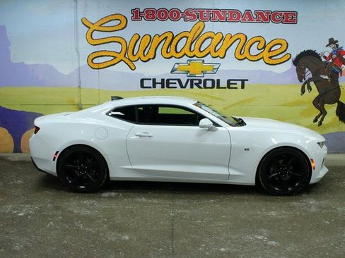 Used 2018 Chevrolet Camaro LT image 1