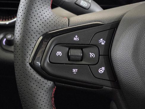 New 2026 Chevrolet Trax RS w/ Sunroof Package image 32