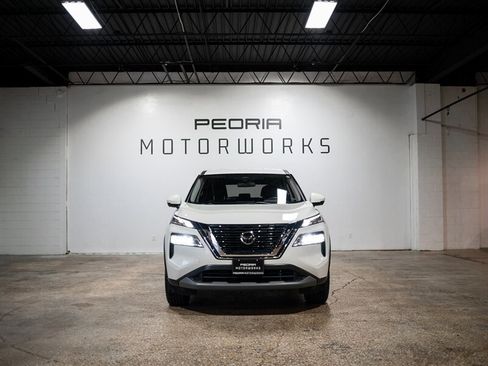 Used 2021 Nissan Rogue SV AWD/4WD image 3