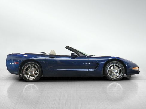 Used 2000 Chevrolet Corvette Convertible RWD image 6