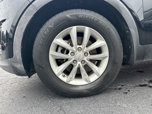 Used 2016 Kia Sorento FWD image 12