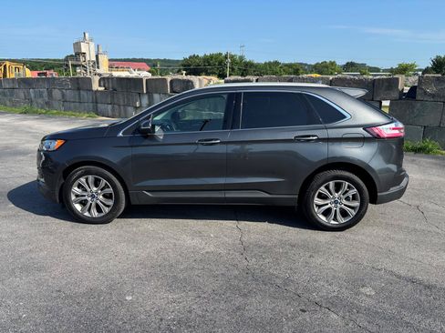 Used 2019 Ford Edge Titanium AWD/4WD image 4