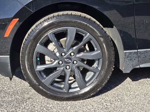 Used 2023 Chevrolet Equinox RS w/ RS Leather Package FWD image 13