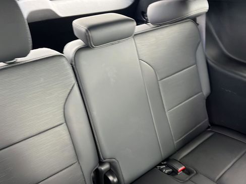 Used 2025 Buick Enclave Sport Touring image 29