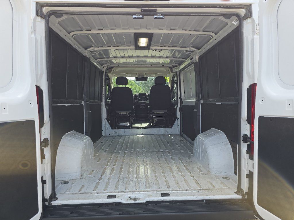 Used 2025 RAM ProMaster 2500 w/ Convenience Group FWD image 20