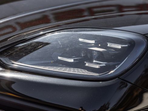 Certified 2024 Porsche Cayenne image 23