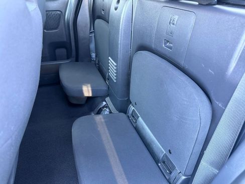 Used 2022 Nissan Frontier SV image 24