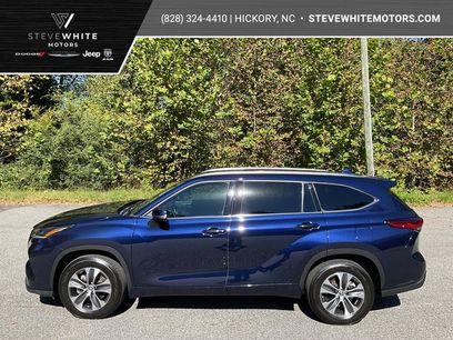 Used 2021 Toyota Highlander XLE